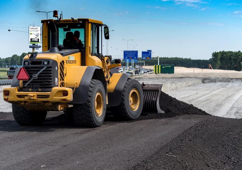 Aan de zuidkant van de toekomstige parallelrijbaan tussen Almere Havendreef en