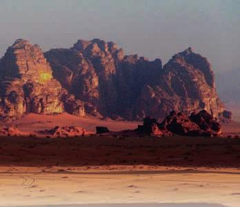 Hierna gaat u verder naar Feynan. Deze plaats ligt diep in het natuurreservaat Dana. Hier wonen veel Bedoeïenen, de rondtrekkende nomaden die veel in deze omgeving te zien zijn.
