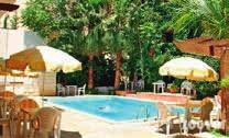 U kunt gratis gebruik maken van het binnenzwembad en de healthclub van het naastgelegen Regency Palace Hotel.