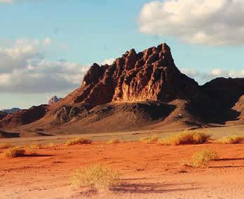 hotels jordanie Wadi Rum: Deze woestijn is de grootste en mooiste van Jordanië. Wanneer u denkt aan een woestijn als eindeloze zandvlakte zal Wadi Rum u verbazen.