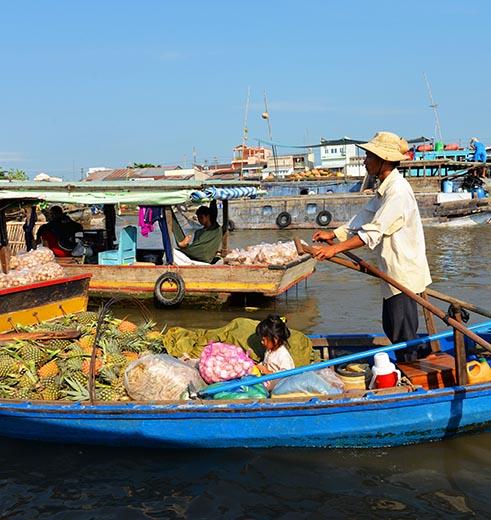 Deze grote stad ligt in het hart van de Mekongdelta. Het is ook economisch gezien de belangrijkste stad.