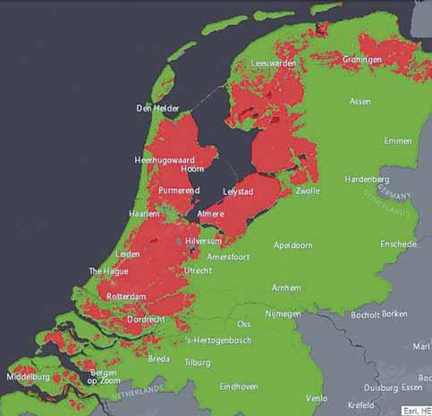 Geleidelijk aan gaat de kaartproductie van Edam en Enkhuizen over naar Amsterdam eerst werkt men voor Amsterdamse uitgevers, later verhuist men ook daarheen de voordelen van schaal, contact met