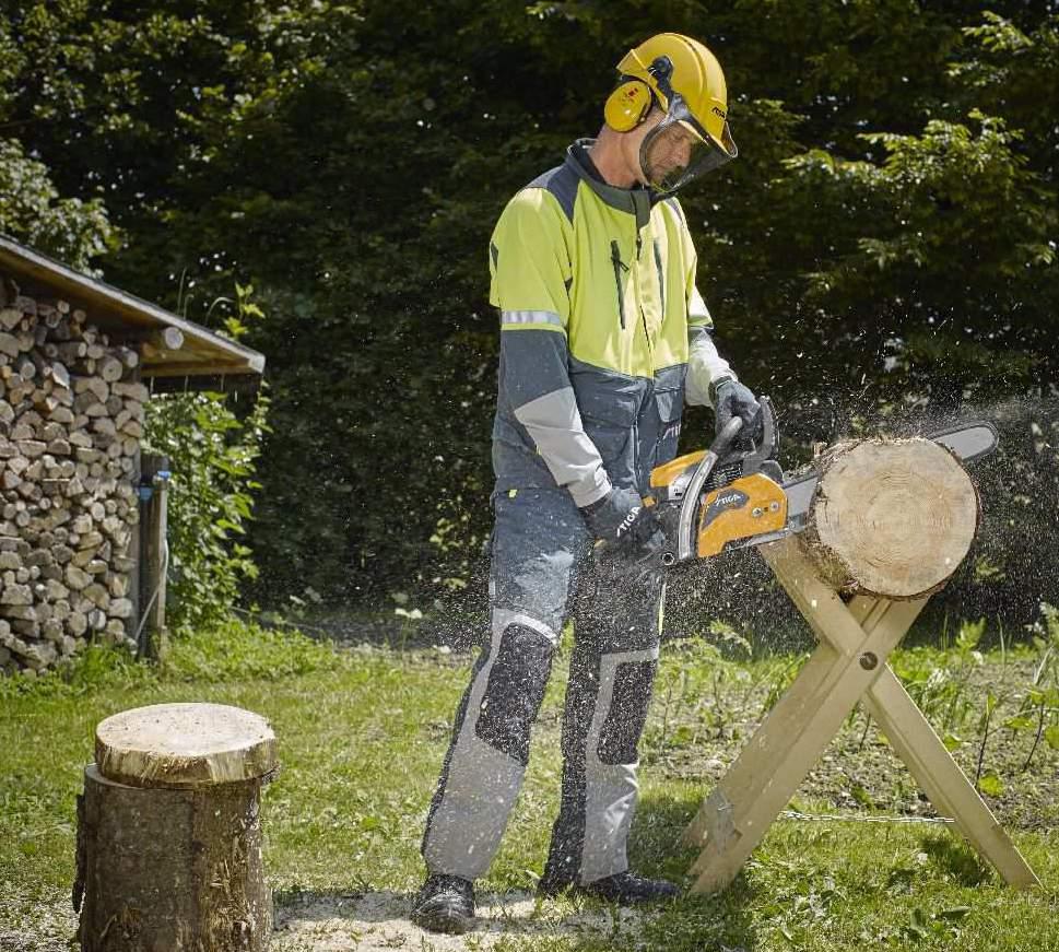 Kettingzagen Kettingzagen Voor zwaar buitenwerk - bomen omzagen of houtblokken verzagen - heb je krachtig en robuust gereedschap nodig.