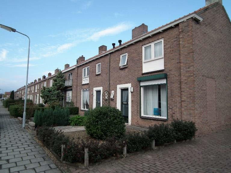 De sloop van de 4 woningen dient als vermindering van de sociale huurvoorraad als gevolg van demografische krimp. 98 HU-13 Beatrixstraat 1, 3, 7 tm 19 Kloosterzande 135.