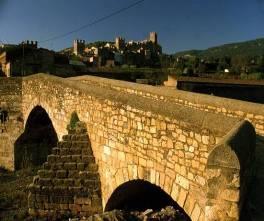 Catalonië - Cataluña DO Costers del Segre Veel mousserend; Raimat. Ook rood, wit en rosé.