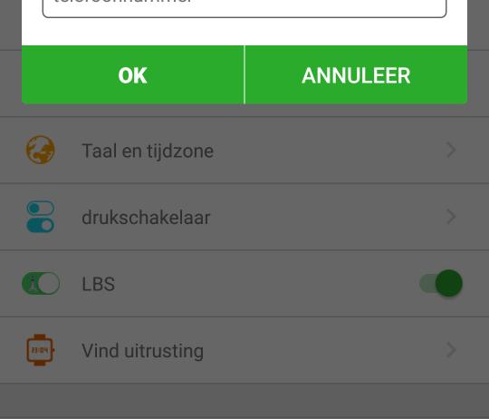 1 Bellen met het toestel: Wanneer de telefoonnummers via de app correct geïnstalleerd zijn kan uw kind vanaf het horloge via de knopjes 1 en 2 eenvoudig door u opgegeven nummers bellen.