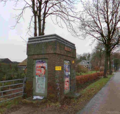 Hoofdstraat 17 Koprompboerderij met rietgedekte schuur, 1902, gebouwd in tradioneel-ambachtelijke stijl met elementen van de Chaletstijl en Art Nouveau