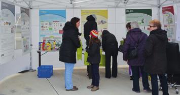 ? De infostand van Haviland 9 Waar moet dat lege botervlootje alweer in? Mag er een drinkglas in de glasbol en waar moet die fles met die doodskop nu weeral heen?