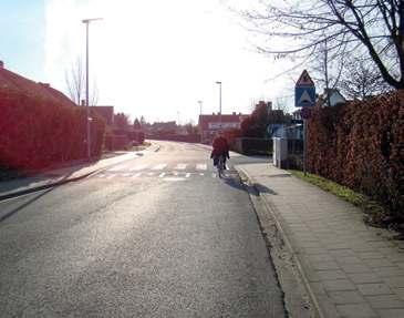 VERO Fietsers 6.10 Voorrangsbord Voorrang aan rechts Fietsoversteekplaats Platte Lostraat - Désiré Mellaertsstraat Vlak voor de Désiré Mellaertsstraat staat nog een voorrangsbord.