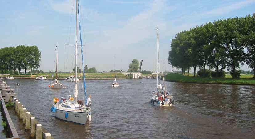 Foto: Janny du Bois Het Van Starkenborghkanaal Het Van Starkenborghkanaal in de provincie Groningen verbindt het Prinses Margrietkanaal met het Eemskanaal.