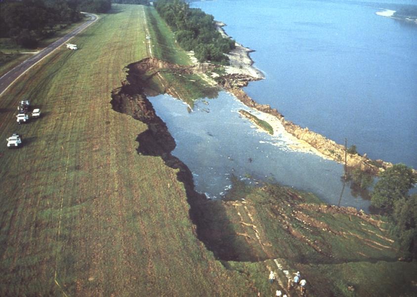 Te weinig sediment: degradatie rivierprofiel en dan kan er dit gebeuren Marchland Levee in Louisiana,