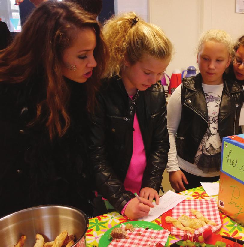 7. Wat vieren wij? Christelijke feesten De christelijke feesten behandelen wij aan de hand van bijbelverhalen, boeken en prenten en door het zingen van liedjes.