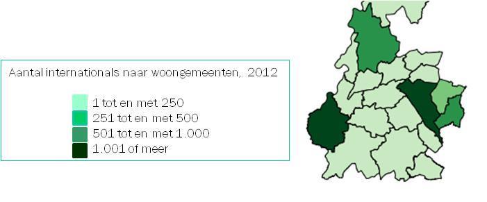 Tabel 3.2. Woongemeenten Zuid-Limburg naar aantal economisch-actieve internationals, 2012 Positie Woongemeente 2012 % Kenniswerker Arbeidsmigrant 1 Maastricht 2.968 40% 717 (24%) 2.