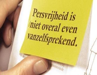 Oplossingen Ontstaan en groei van de EU Opdracht 1: Het ontstaan en de groei van de Europese Unie Foto 1: Wat: Een blad met persvrijheid is niet overal even vanzelfsprekend.