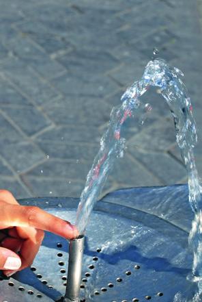 duurzame watervoorraden en watervoorziening 02 W waterbeheerkwestie 3 Het waterverbruik verder in de juiste richting sturen Water is op aarde uitzonderlijk overvloedig aanwezig, maar als grondstof is