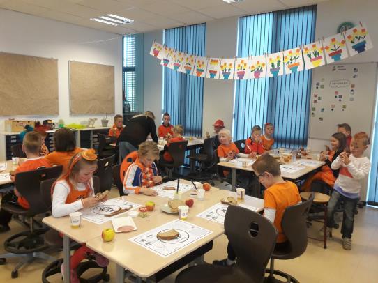 Informatie groep 4 Tafels oefenen: In groep 4 zijn we op dit moment druk bezig met het oefenen van de tafels. Het gaat om de tafels van 0, 1, 2, 3, 4, 5 en 10.