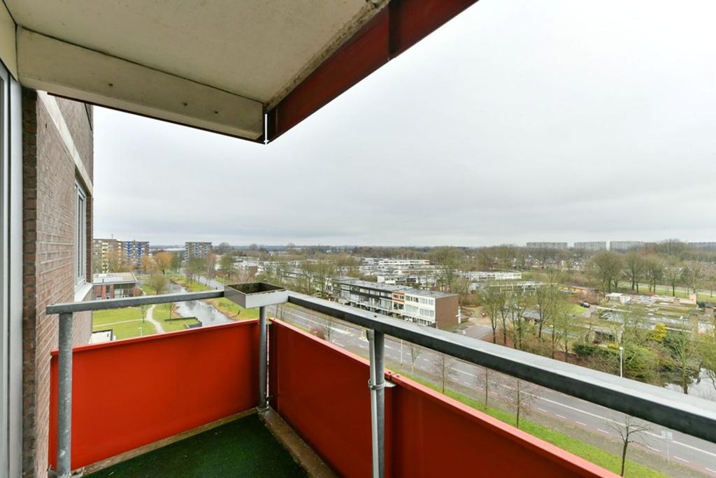 Buitenleven Heerlijk genieten op het balkon dat