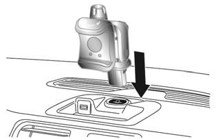 31 F1D0697 een extra USB-aansluiting op het dashboard fig. 31 met de enige functie de externe apparatuur op te laden (smartphone etc.).