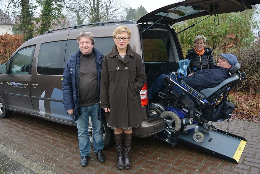 Om tegemoet te komen aan de grote vraag van rolstoelgebruikers die zelf over geen aangepaste wagen beschikken, kan de MOBICAR gebruikt worden via het auto-deel-project AVIRA (Autodelen Voor Iedereen
