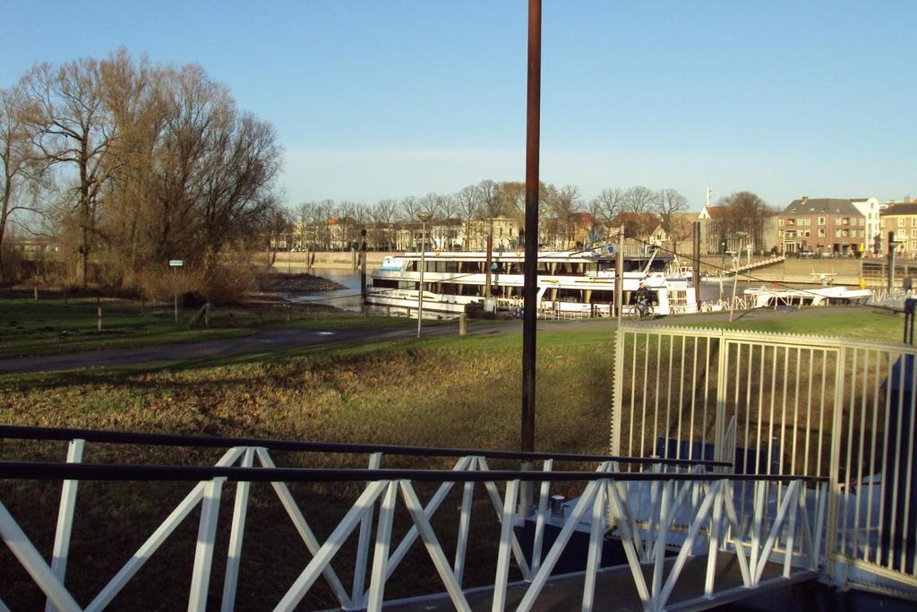 Klein Bussloo/IJssel oever ten Noorden van Steenkamer (25 op kaart) Locatie gelegen in gebied de Worp.