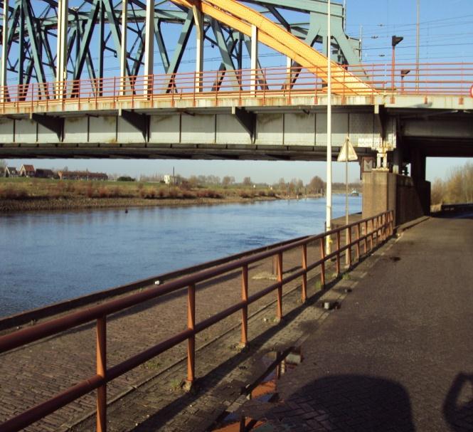 IJsselkade Zutphen (8 op kaart) Visstekken gelegen aan de IJsselkade in Zutphen.