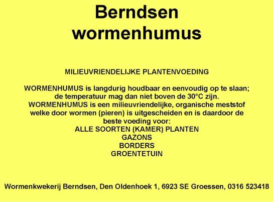 Een gouden en twee zilveren spelden met oorkondes voor onze scheidende bestuursleden, Hans Wiskerke, Carla Hebben en postuum voor José Wessels. Een en ander heeft u al kunnen lezen in het verslag.