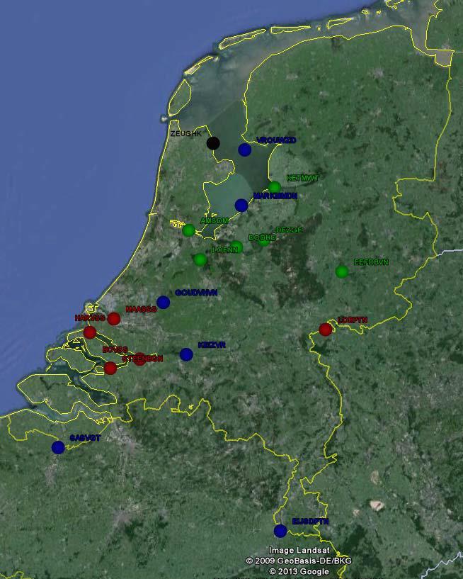 Figuur 1. Ligging locaties biologische monitoring zoete Rijkswateren. De locaties aangegeven met blauwe stip zijn in 2014 bemonsterd, de locatie aangegeven met zwarte stip is de referentielocatie.