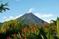Bestemming: Arenal Bouwsteen: EXPLOSIVE ARENAL Vandaag gaan jullie op weg naar El Castillo, een klein dorpje aan de voet van de meest beroemde en nog actieve Arenal vulkaan van Costa Rica.