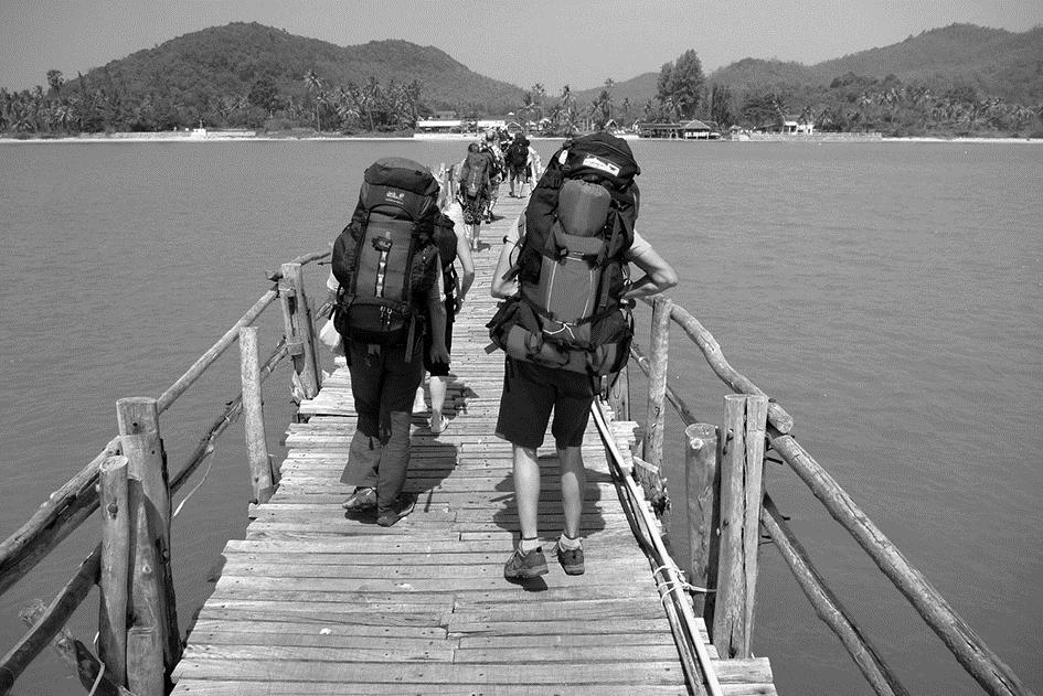 Opgave 1 De backpackersparadox tekst 1 Laos is een populaire bestemming voor veel jonge westerlingen die met een rugzak door Azië reizen.
