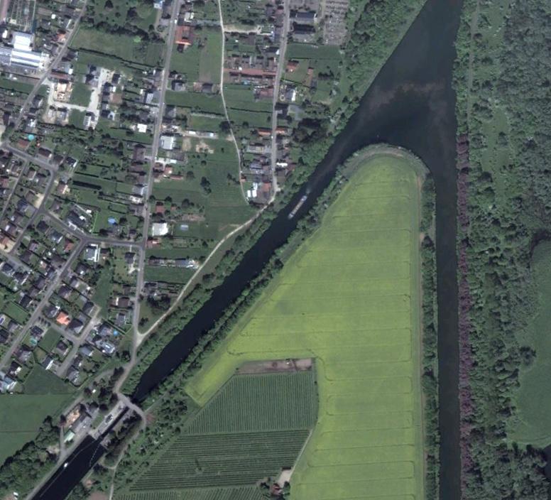 Zuid-Willemsvaart Kanaal Briegden-Neerharen Figuur 26 De sluis van Neerharen vormt de verbinding tussen het kanaal Briegden-Neerharen en de Zuid-Willemsvaart (bron beeld: Google Earth). 4.