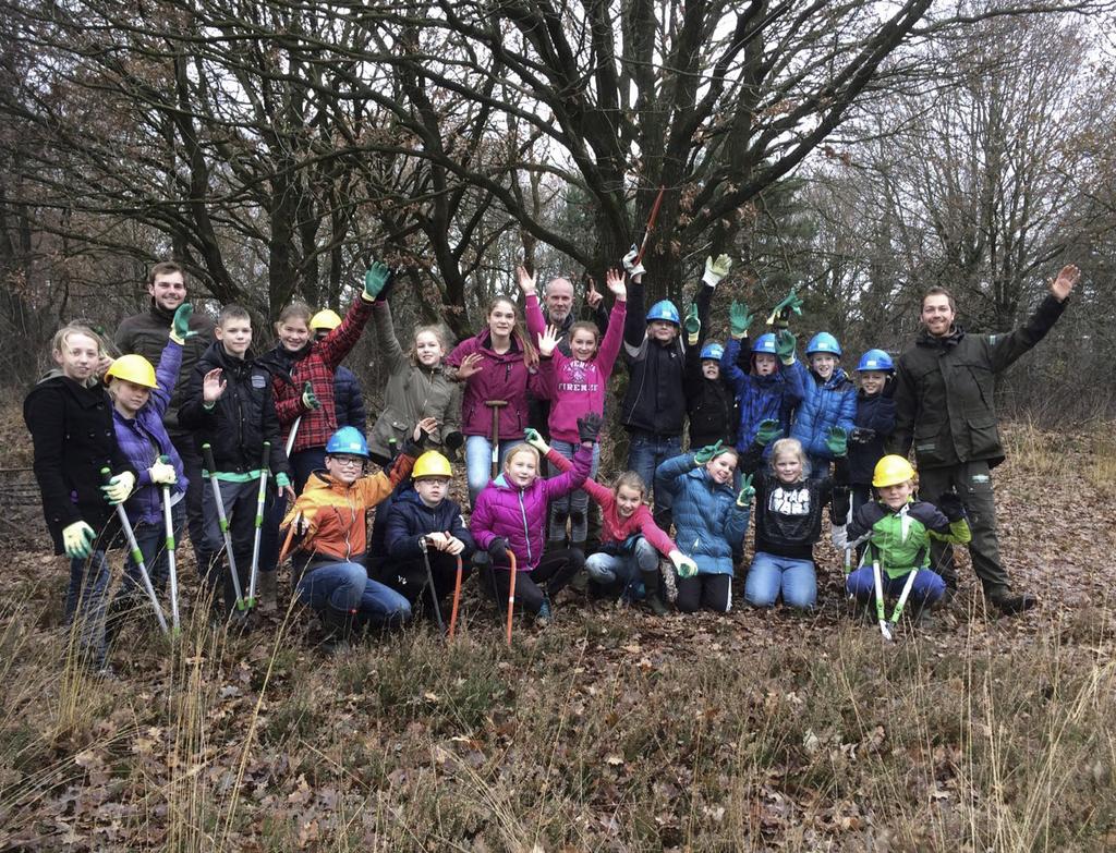 De uitreiking van de wedstrijd Onze boomgaard is goud waard! was de feestelijke afsluiting van het project. Leuk om te weten: de treftuin in Roden won hierbij een cheque van 250,.