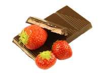 Melkchocolade: ten minste 32% cacaobestanddelen. Witte chocolade: ten minste 23% cacaobestanddelen. Kan sporen van soja, gluten en andere noten bevatten. Gefabriceerd in België. 129.