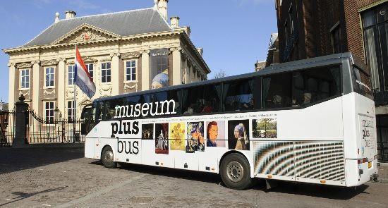 In deze overzicht s tentoonstelling, de grootste ter wereld bewonderden we de schilderijen en tekeningen uit zijn gehele oeuvre. Landschappen, weelderige boompartijen en kleuren- combinaties.