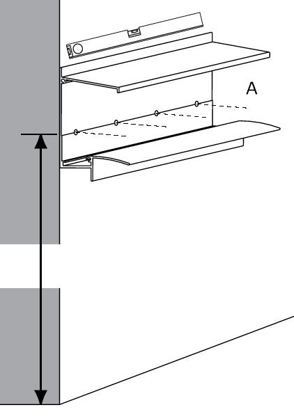 Stap 1 Montagehoogte U bepaalt de hoogte van het muurprofiel. U kunt hierbij het dak variabel stellen tussen 5 en 15 graden. De staanders worden altijd geleverd met een lengte van 2250 mm (maat excl.