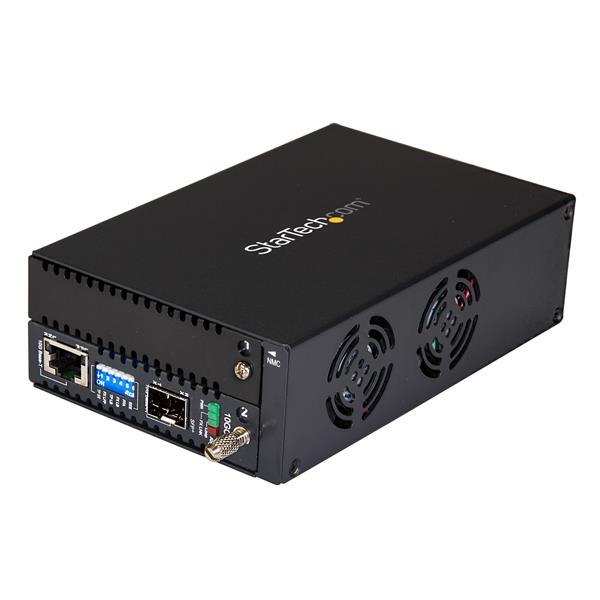 10 gigabit Ethernet koper naar fiber media converter - Open SFP+ - beheerd Product ID: ET10GSFP Met deze 10 GbE glasvezel mediaconverter kunt u uw netwerk schalen met behulp van de 10 Gb SFP+
