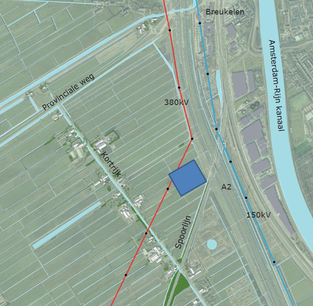4 Projectbeschrijving 4.1 HUIDIGE SITUATIE De planlocatie ligt in de Polder Kortrijk direct westelijk van het tracé van de A2 en noordwestelijk van de spoorlijn Breukelen-Woerden.