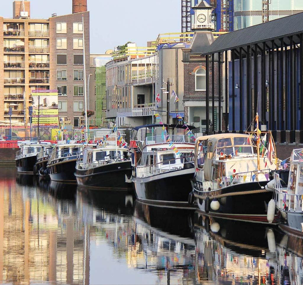 N De omgeving Met ruim 72.000 inwoners is Almelo een middelgrote gemeente midden in het Twentse land.