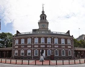 De steden die u bezoekt hebben alle een belangrijke rol gespeeld bij het tot stand komen van de onafhankelijkheid in 1776. De Boston Tea Party was de directe aanleiding voor de Amerikaanse Revolutie.