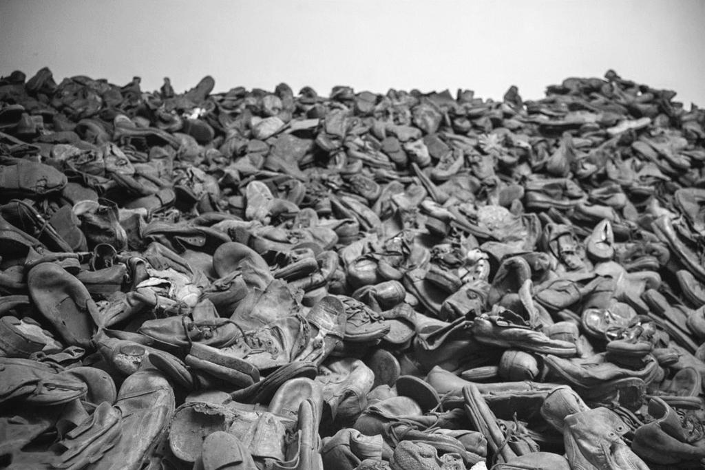 van schoenen in Auschwitz:
