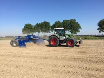 Voor aanstaand seizoen is een nieuwe 20 tons shovel aangeschaft om de kuilwerkzaamheden op