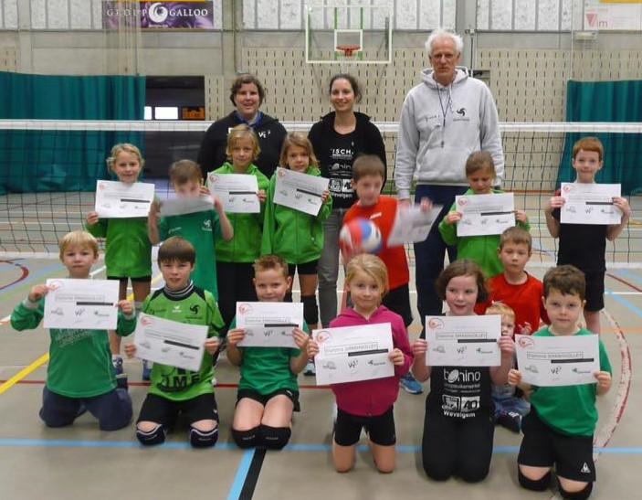 be Volley@school In 2016 startten de volleyclubs Davo, VT Marke-Webis en VT Gullegem met het nieuwe project Volley@school.