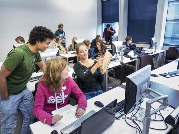 Voor docenten, TOA s en schoolleiders De activiteiten voor docenten, TOA s en schoolleiders zijn gericht op het verdiepen van vakkennis, (vak)didactiek en de organisatie van aansprekend en uitdagend