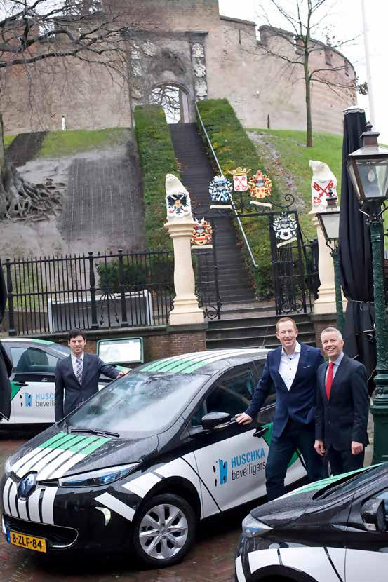 Het laadplein van Huschka Beveiliging Met zes elektrische Renaults ZOE heeft Huschka Beveiliging de mobiliteit flink verduurzaamd.