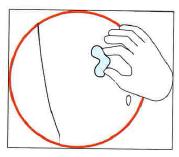 3) Klaarmaken van de injectieplaats Kies de injectieplaats. De injectieplaats moet een huidplooi zijn aan de zijkant van de buik, ongeveer 5-10 cm onder uw navel.