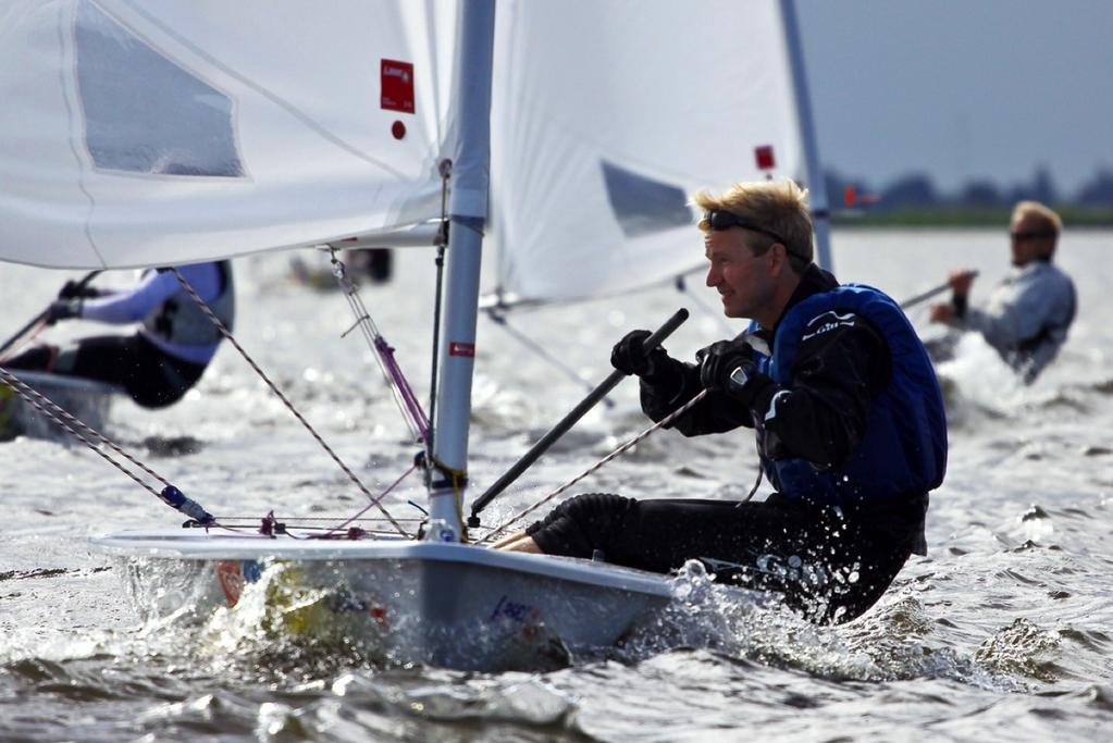 PAGINA 3 Zwembadtraining Havenklusdag: zaterdag 9 april Voor onze nieuwe zeilers alvast een heads-up Binnenkort begint jullie eerste seizoen met een heuse training in het zwembad.