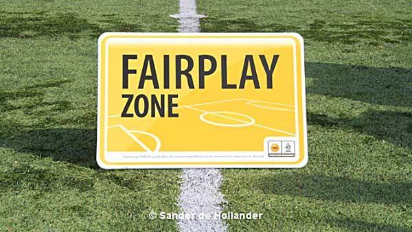 Wedstrijdreglementen Er wordt gespeeld volgens de reglementen van de KNVB. Een wedstrijd duurt voor zowel de U17 en U19 wedstrijden 28 minuten. Eerstgenoemde (thuisspelend) team heeft aftrap.