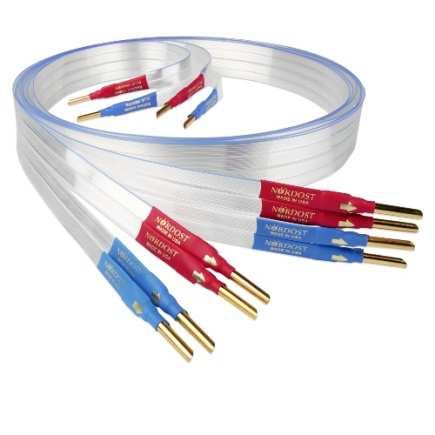 met speciale door Stealth RCA connectoren (ultra-teflon/silver/ti/carbon). De kabel is extreem licht van gewicht en zeer flexibel.