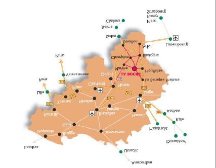 vanuit Luik : E25 richting Luxemburg, Afrit N 50 «Baraque Fraiture» en richting La Roche nemen. Aankomst in La Roche : volg de richting Houffalize langs de Ourthe.