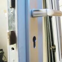 H H Hang- en sluitwerk H Onderhoud van deurkrukken, scharnieren en sloten in de