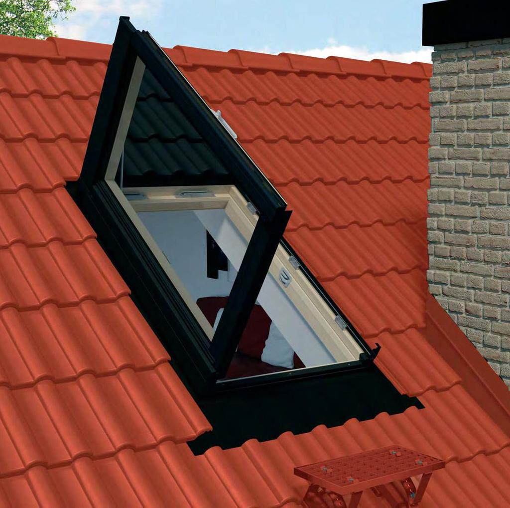UITSTAPDAKRAMEN Het FAKRO uitstapdakraam combineert de uitstekende thermische eigenschappen en de lichtinval van een tuimeldakraam met een gemakkelijke en veilige toegang tot het dak.